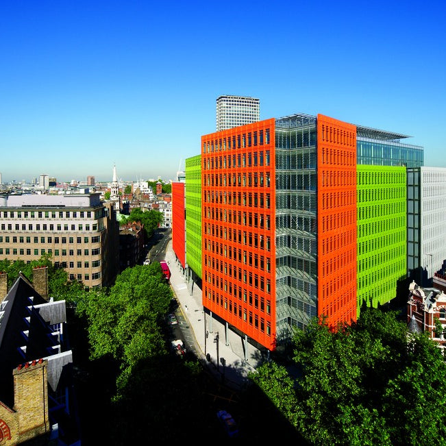 Google comprará un edificio en Londres por mil millones de dólares para abrir una oficina renovada allí