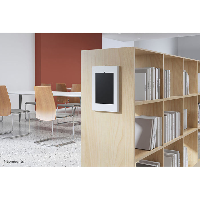 V5HFAFFFD5891BADBF5FE609BF7C629DE35R4210613P6